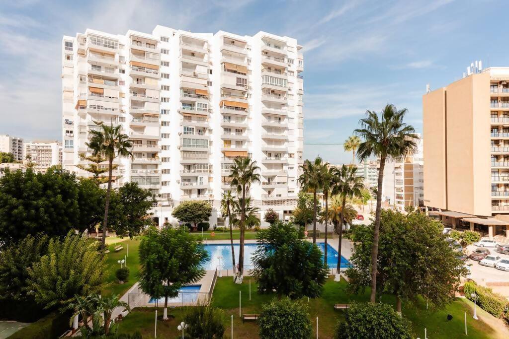 Amplio Con Vistas Al Mar Y Piscina En Benalmadena公寓 外观 照片