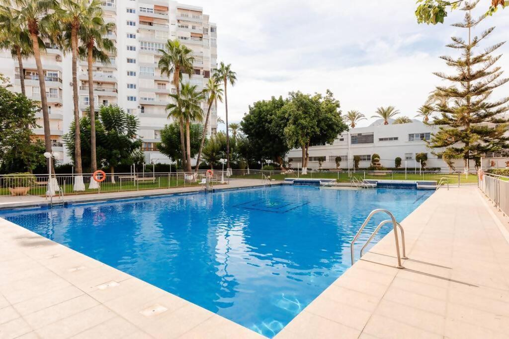 Amplio Con Vistas Al Mar Y Piscina En Benalmadena公寓 外观 照片